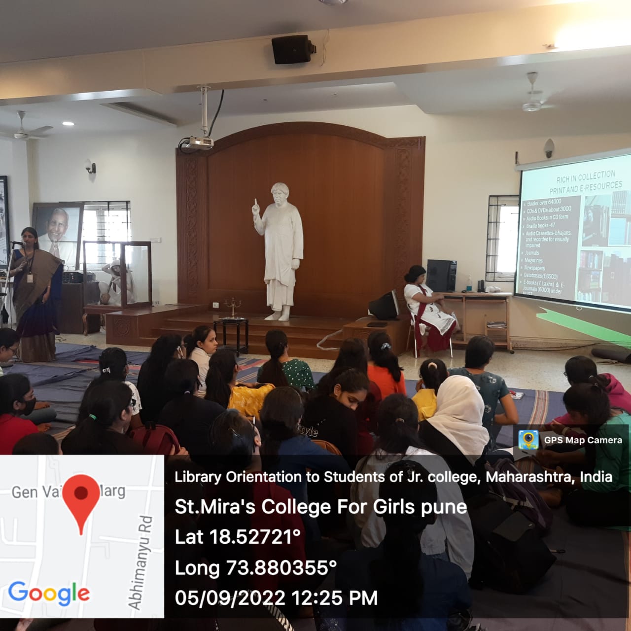 Library explaining print and e-resources of the library